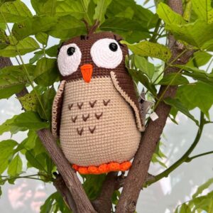 Cuddle the animal characters from the Book - OWLET